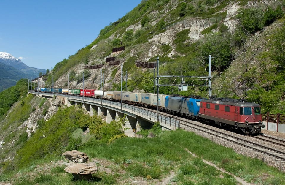 Новая северокавказская артерия повысит конкурентоспособность МТК «Север-Юг» Новая северокавказская артерия повысит конкурентоспособность МТК «Север-Юг»