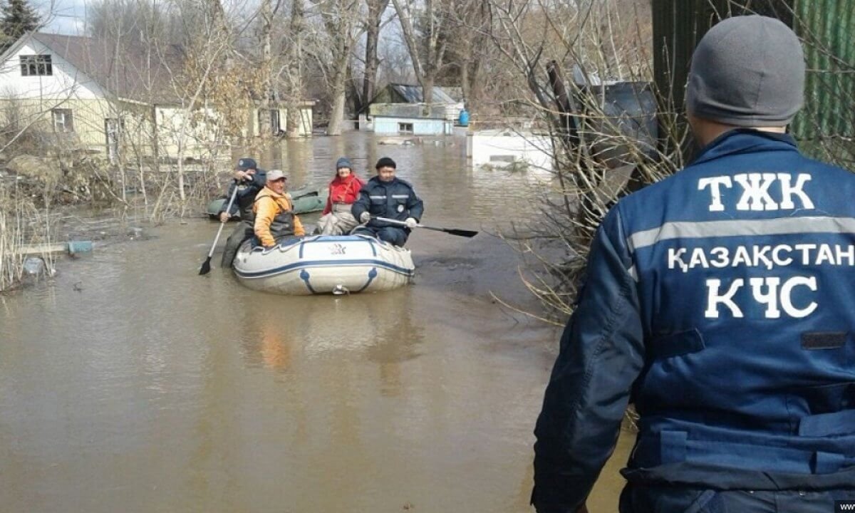 В свои дома вернулись 64 тыс. казахстанцев, пострадавших от паводков - Ритм  Евразии